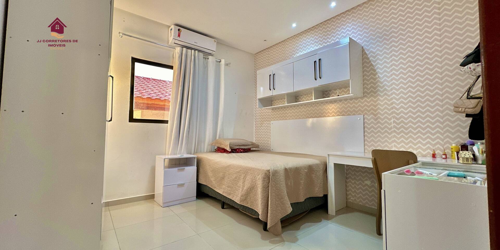 Casa de Condomínio à venda com 4 quartos, 160m² - Foto 4